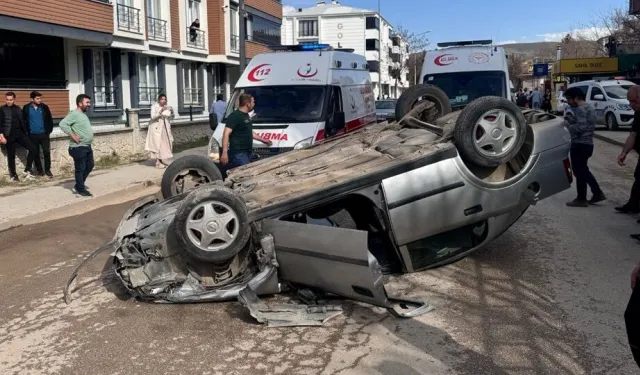 Kahramanmaraş’ın Elbistan ilçesinde meydana gelen kazada 2 kişi yaralandı