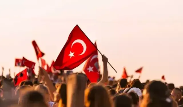 19 Mayıs'ta okullar ve resmi kurumlar tatil mi? 2025 detayları belli oldu
