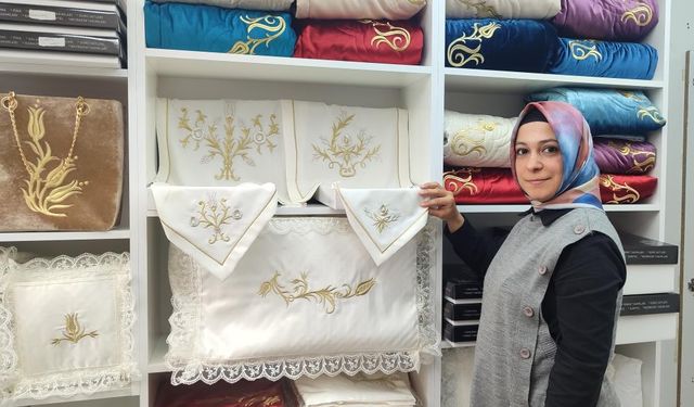 İğneyle yol açtı, kendi atölyesini kurdu