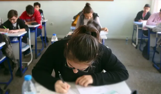 MEB Alarm Verdi: 12 Yıllık Zorunlu Eğitimde Kritik Değişim İhtimali!