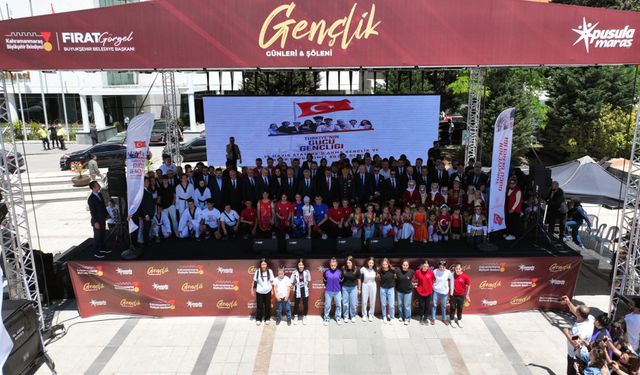 Kahramanmaraş’ta 19 Mayıs coşkusu Milli İrade Meydanı’nı doldurdu