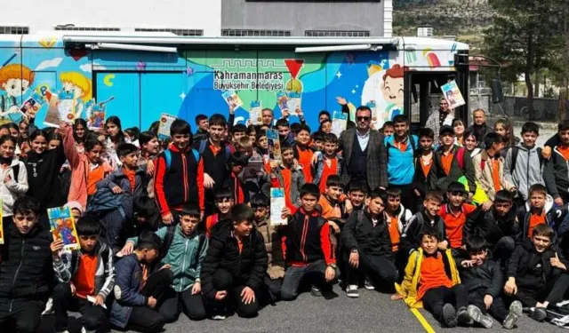 Onikişubat ve Türkoğlu'nda Kitap Sevinci: Mobil Kütüphane Minikleri Mutlu Etti