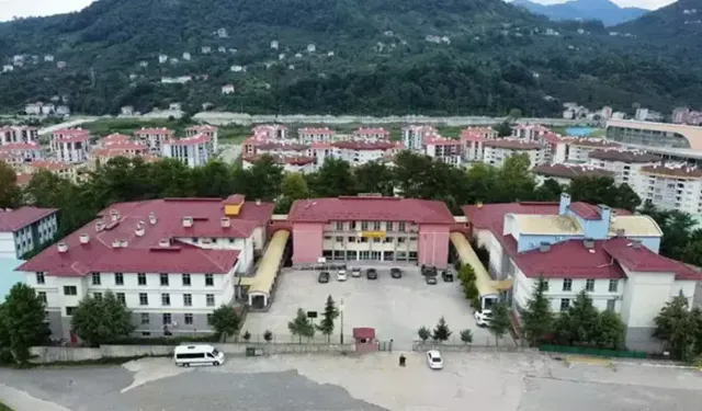 Özel güvenlik görevlisi, okul kantinde 2 kadını vurarak öldürdü