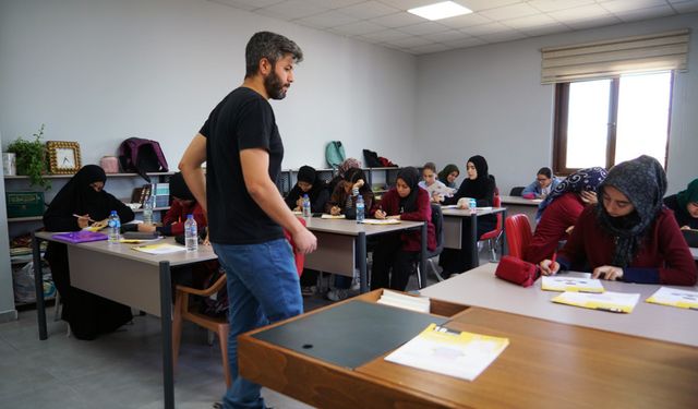 Dulkadiroğlu’nda yeni gençlik merkezi hizmete açıldı