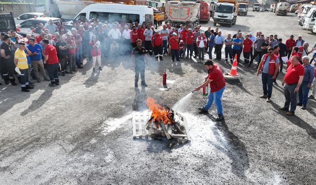 Büyükşehir Belediyesinden saha personeline yangın söndürme ve kurtarma eğitimi