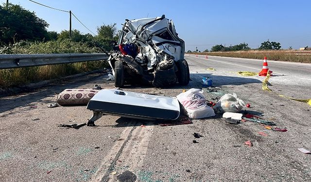 Bayram günü katliam gibi kaza! 1 ölü, 10 yaralı