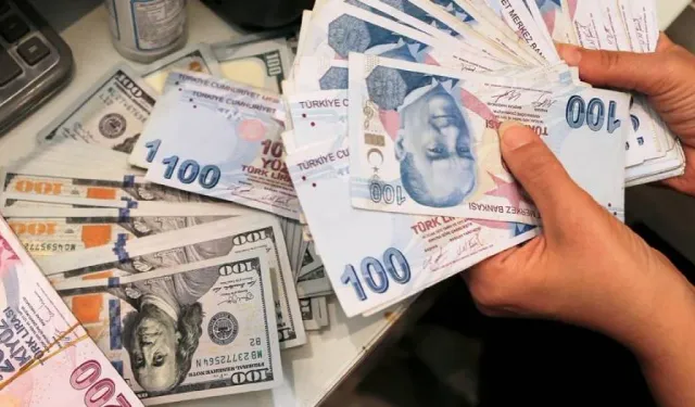 Enflasyon Düşüyor, Faizler Sabit: Ekonomideki Beklentiler Neler?