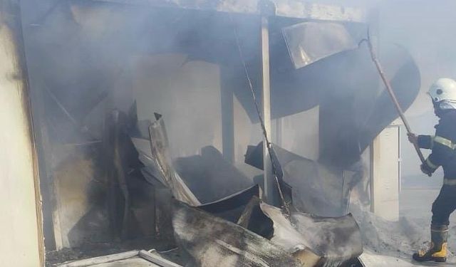 Afşin'de konteyner yangını korku dolu anlara neden oldu