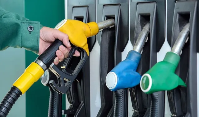 Motorine dün gece zam uygulandı ne kadar zam geldi? motorinin güncel fiyatları?