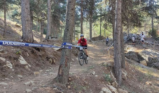 Kahramanmaraş'ta ilgi çeken yarış: Şampiyonluk için ter döktüler!