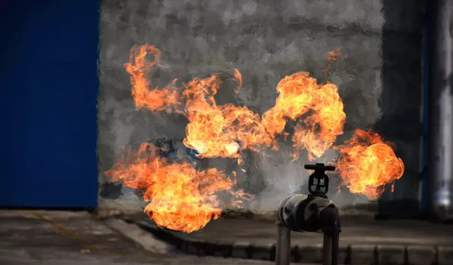 Sabah 07.07’de Vanalar Açıldı: Petrol Türkiye’ye Ulaştı