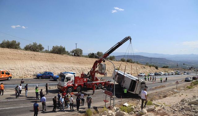 Mersin'de ölüm virajı can aldı: 3 ölü, 6 yaralı