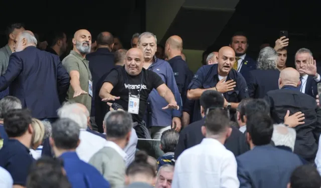 Fenerbahçe kongresinde ortam bir anda gerildi!
