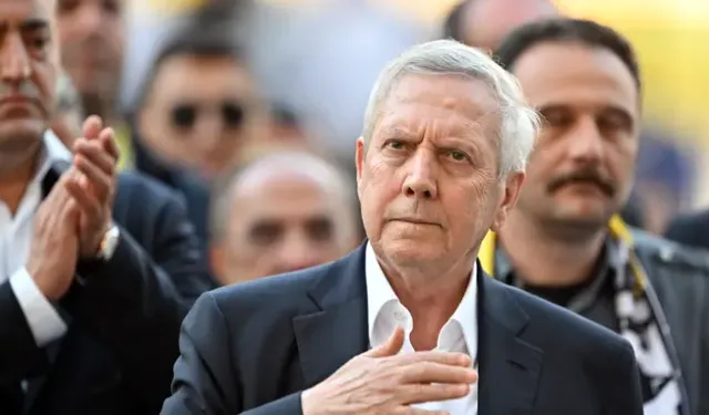 Aziz Yıldırım'ın Adaylık Kararı Fenerbahçe'yi Karıştırdı