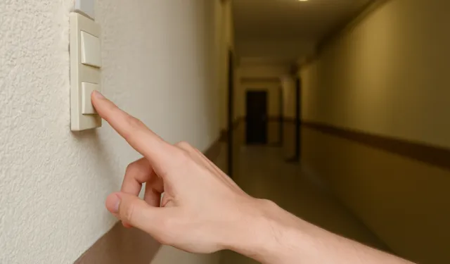 Komşuyu korkutan cezayı yedi! Zili çalıp kaçan yandı