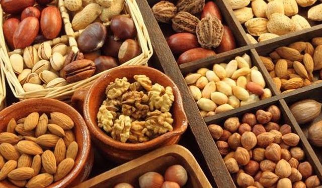 Antep Fıstığı ve Ceviz Ulaşılamaz Oldu: Kuru Yemiş Fiyatları Zirvede