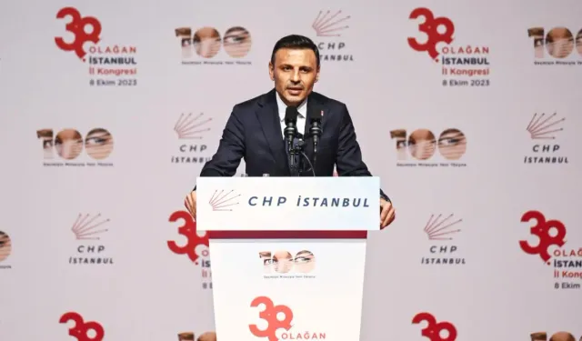 Özgür Çelik, yeniden CHP İstanbul İl Başkanı seçildi