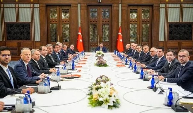 Ekonomi Kurulu’ndan mesaj: Dengeli büyüme ve tek haneli enflasyon öncelik
