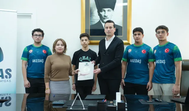 AKEDAŞ, Genç Zihinlerin Yanında