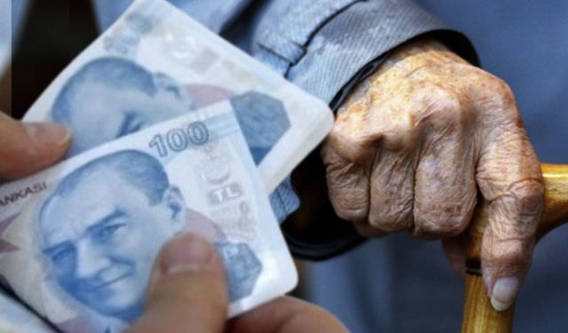 Emekliler gençlik günlerini hatırlıyor: Ortak ev