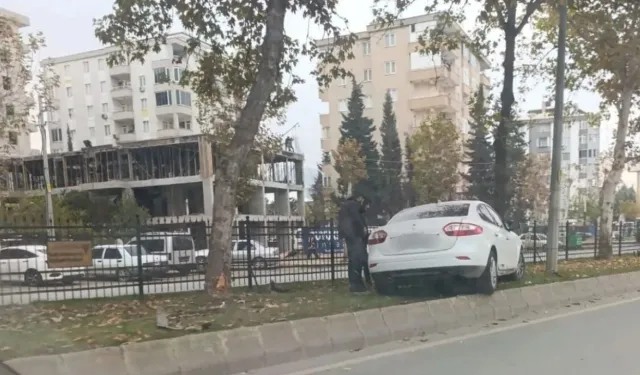 Kahramanmaraş'ta korkutan kaza: Otomobil orta refüje çıktı!