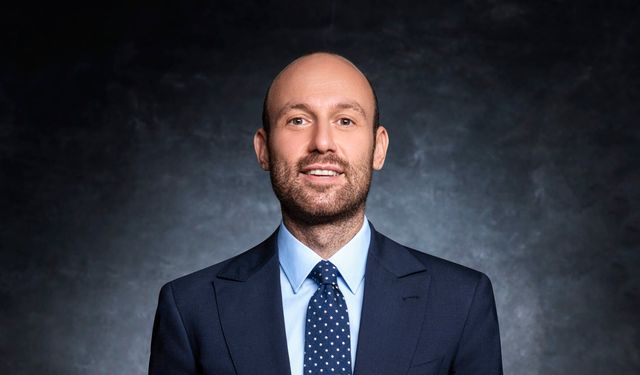 Onur Güvenatam Kimdir? Türkiye'nin En Üretken Yapımcısı