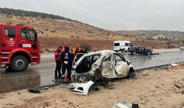Otomobillerin hurdaya döndüğü kazada doktor öldü, 2 kişi de ağır yaralandı