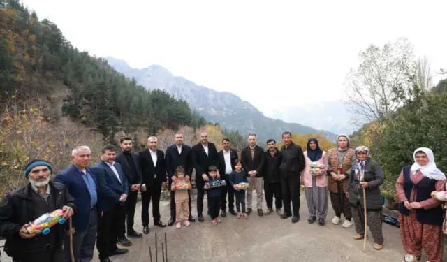 Onikişubat Belediye Başkanı Hanifi Toptaş, saha ziyaretleri ile ilçedeki 141 mahallenin her birine eşit hizmet götürme h