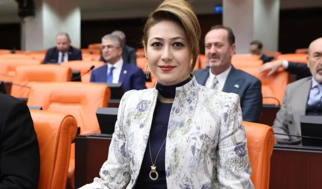 Zuhal Karakoç: Kadınlar, İstikbal Sancağının Yılmaz Sahibidir