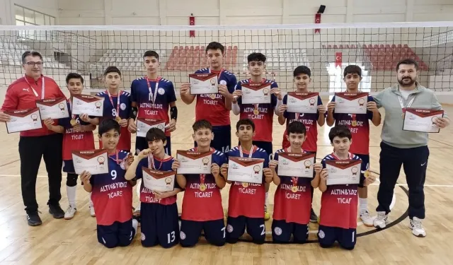 Kahramanmaraş'ta voleybol rüzgarı: Elbistan Ortaokulu Türkiye yarı finallerinde!