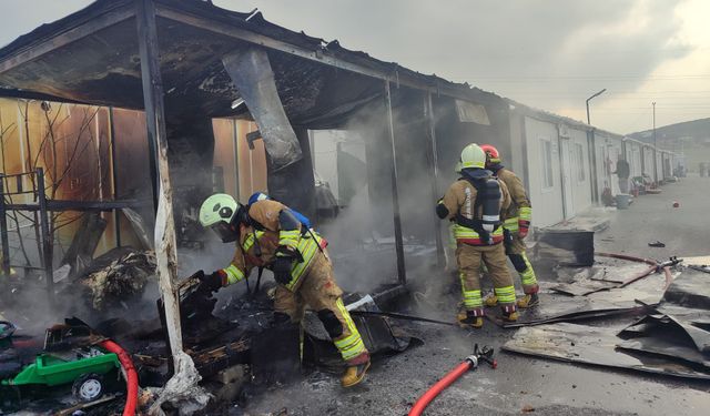 Kahramanmaraş Konteyner Kentte Yangın: Ekipler Müdahale Etti