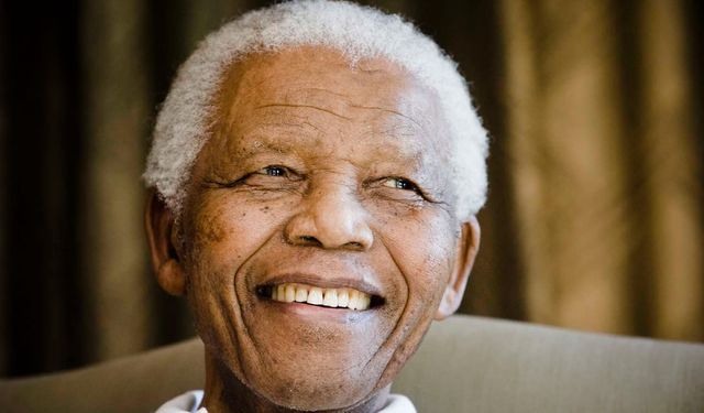 Nelson Mandela Kimdir? Hayatı ve Mücadelesi Hakkında Bilinmeyenler