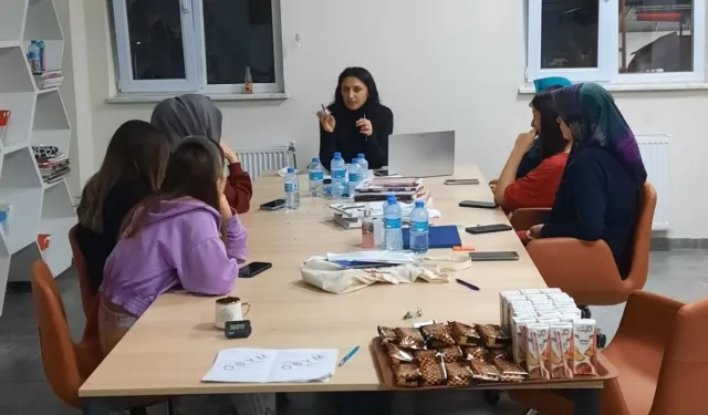 Elbistan GSB Yurdu’nda Gençleri Buluşturan Etkinlik: Empati Atölyesi Başladı