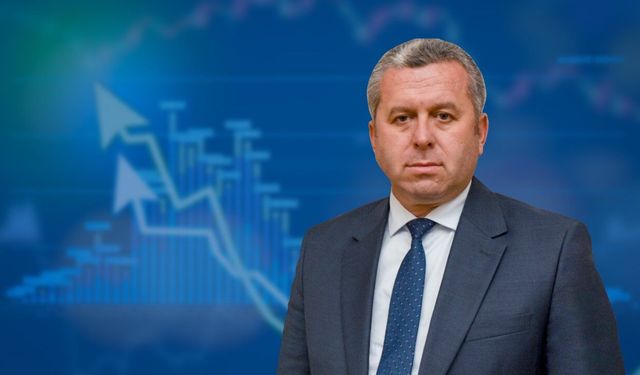 Mahmut Yardımcıoğlu yazdı: Bir milletin marşı başka bir dilde okunur mu?