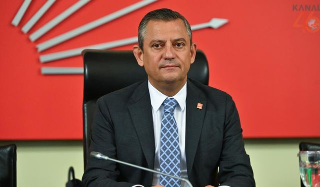 Özgür Özel Kurmayları ve Belediye Başkanlarını Toplantıya Çağırdı