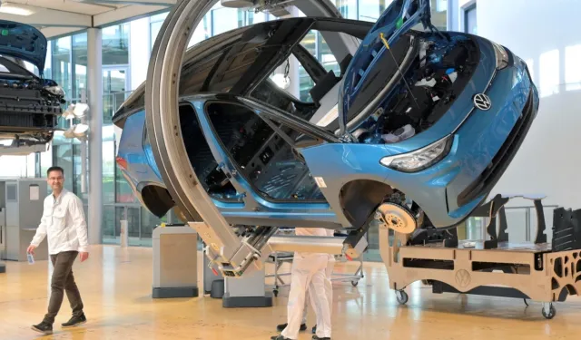 Alman Otomotiv Devinden Şok Karar: Volkswagen'de Büyük Küçülme Süreci