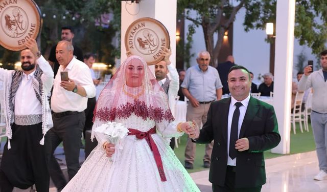 İsmail Bozdoğan ile Elif İnan Görkemli Bir Düğünle Hayatlarını Birleştirdi