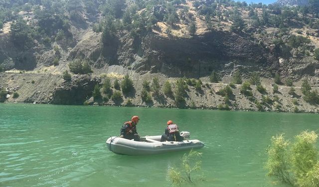 Kahramanmaraş'ta serinlemek için girdiği nehirde kaybolan vatandaş aranıyor