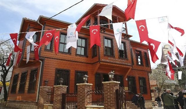 Mehmet Akif Ersoy Şiir Müzesi Ziyaret Saatleri ve Giriş Bilgileri 2026