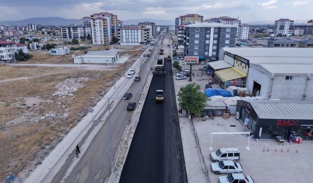 Kahramanmaraş Büyükşehir'den Elbistan'a Dev Asfalt Hamlesi