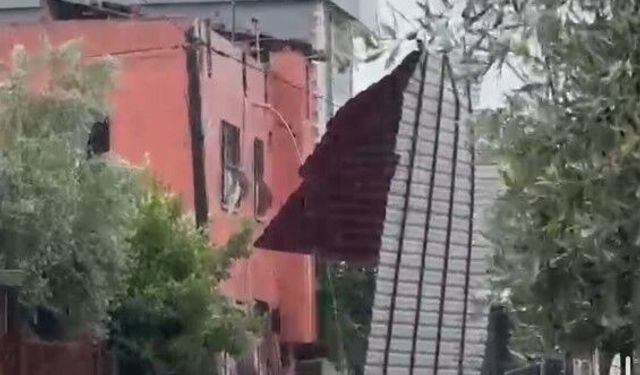 Adana'da Sağanak ve Fırtına Hayatı Olumsuz Etkiledi
