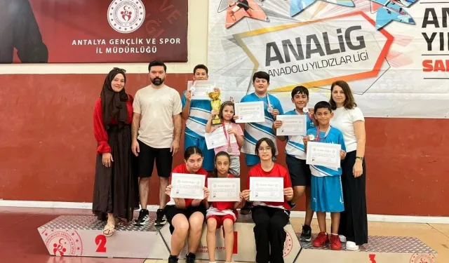 Kahramanmaraşlı gençler Antalya'da madalyan ile döndü
