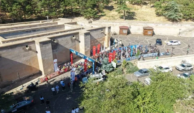 Kahramanmaraş'ta Uluslararası Bisiklet Yarışları Sürüyor