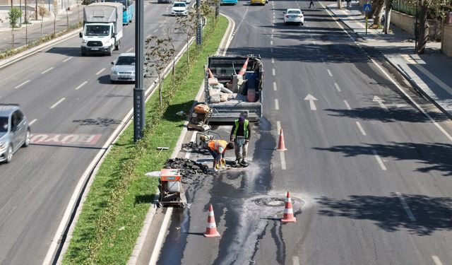 Kahramanmaraş’ta Asfalt Sonrası Yol Düzenleme Mesaisi