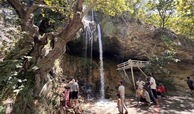 Sıcaktan kaçan burada serinliyor! Kahramanmaraş'ta herkes ferahlıyor