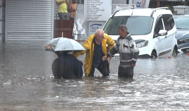 Meteoroloji uyardı! Ankara'da 17 Eylül Perşembe günü okullar tatil mi, ders yapacak mı?