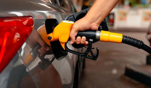 Akaryakıtta büyük zam: Benzine 12 TL zam geliyor
