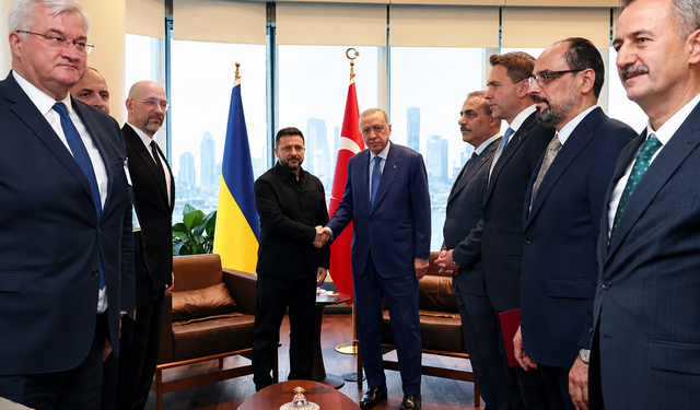 Zelenskiy'den Türkiye'deki Ukrayna zirvesine destek
