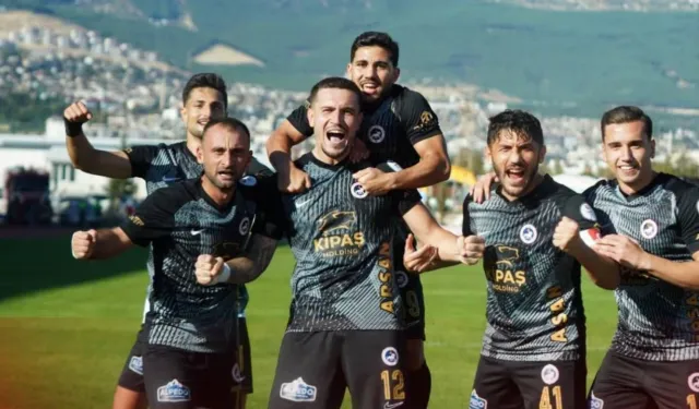 Kahramanmaraş İstiklalspor Evinde Serikspor’u 4-1 Yendi