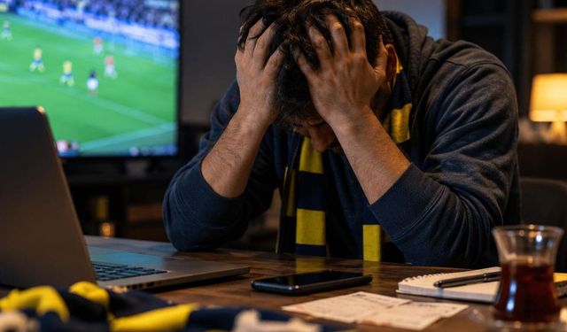 Fenerbahçe Maçına Aracını Yatırıp 90'da Kaybeden Taraftar